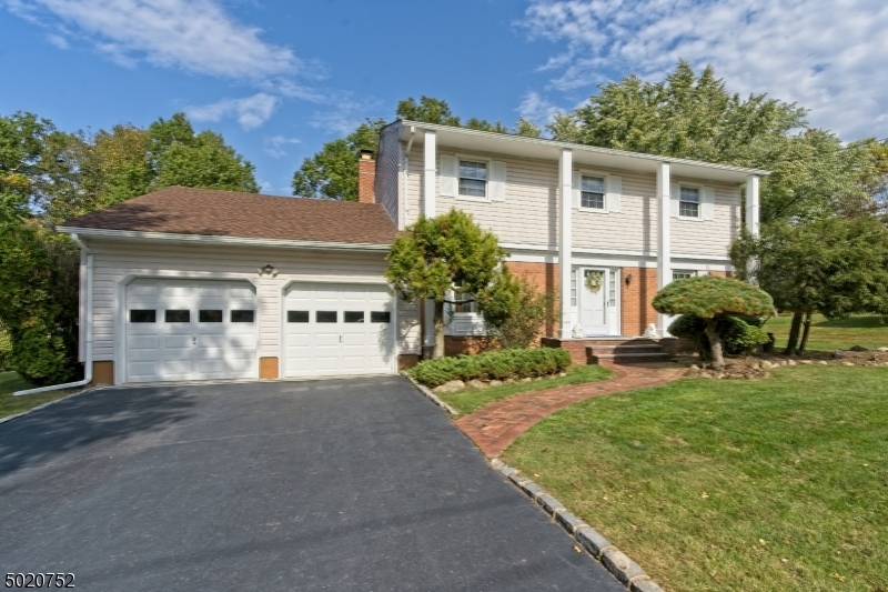 Property Photo:  3 Beechtree Rd  NJ 07068 