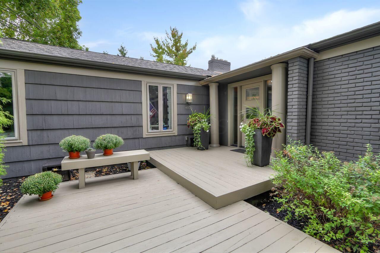 Property Photo:  4076 Mountview Road  OH 43220 