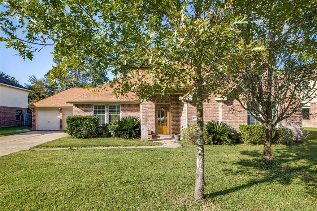 Property Photo:  6802 Hayden Drive  TX 77354 