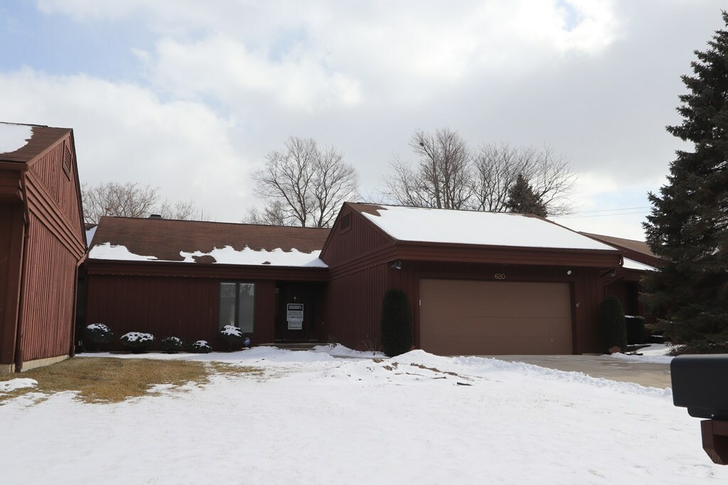 Property Photo:  620 Applegate  MI 48439 