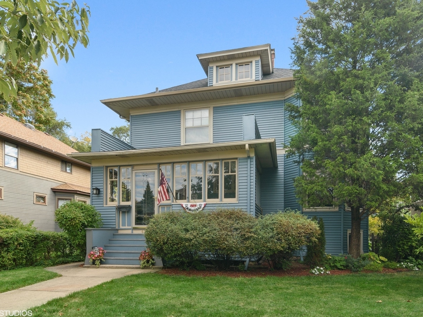 Property Photo: 624 South Grove Avenue IL 60304