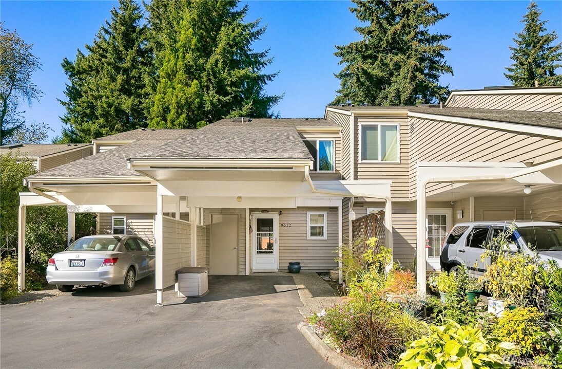 Property Photo:  9612 NE 121st Lane  WA 98034 