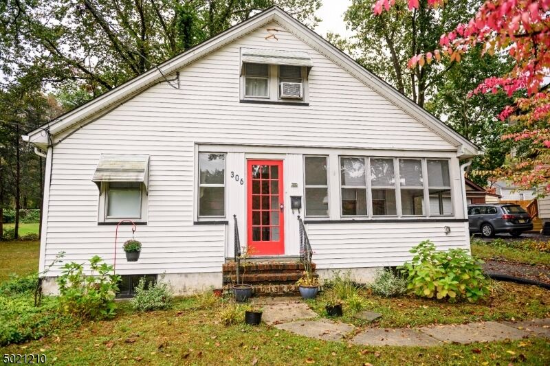 Property Photo: 306 St Cloud Ave NJ 07052