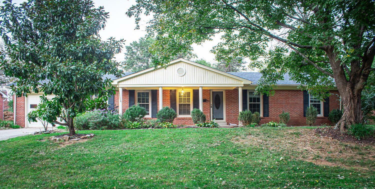 Property Photo:  204 Papago Trail  KY 40601 