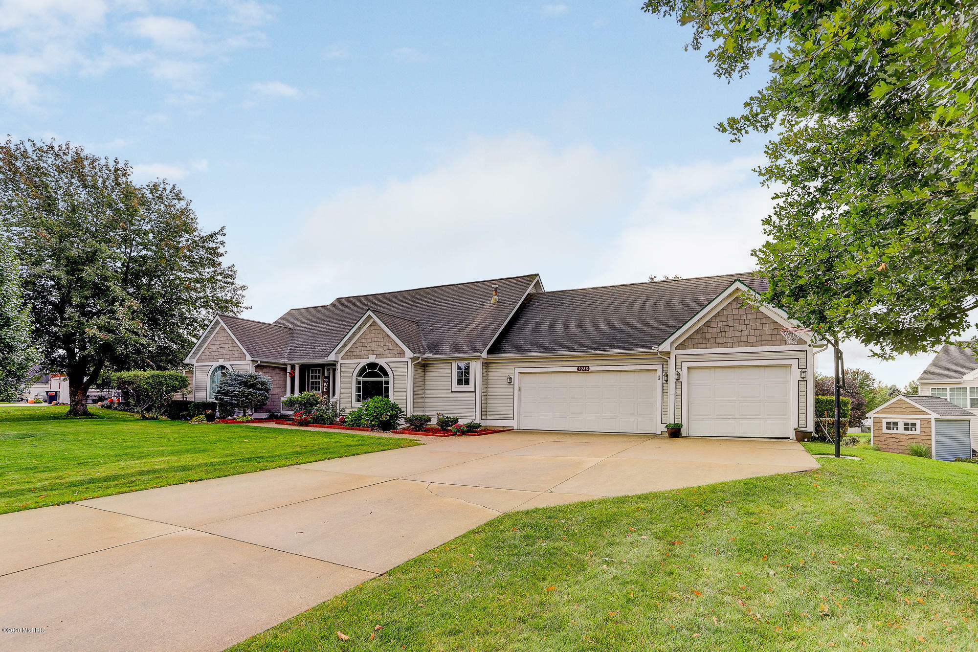 Property Photo: 9288 Garden View Drive MI 49464
