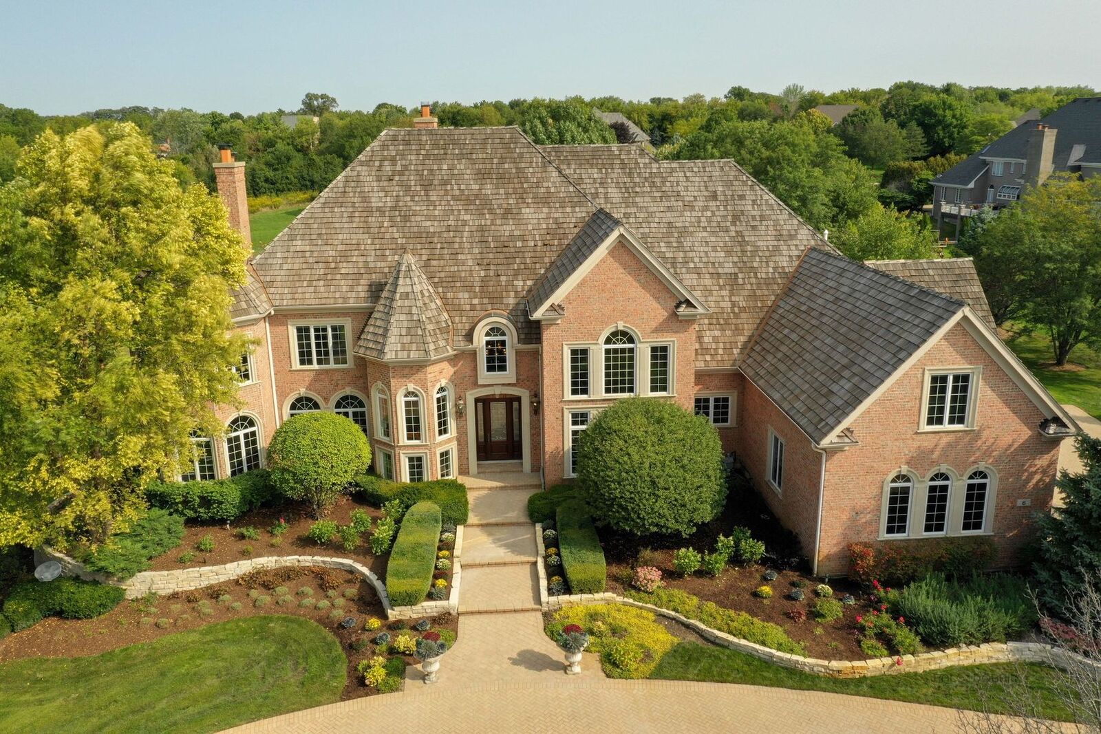 Property Photo: 6 Morgan Lane IL 60010