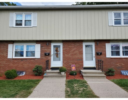 Property Photo: 66 Yorktown Ct 66 MA 01020