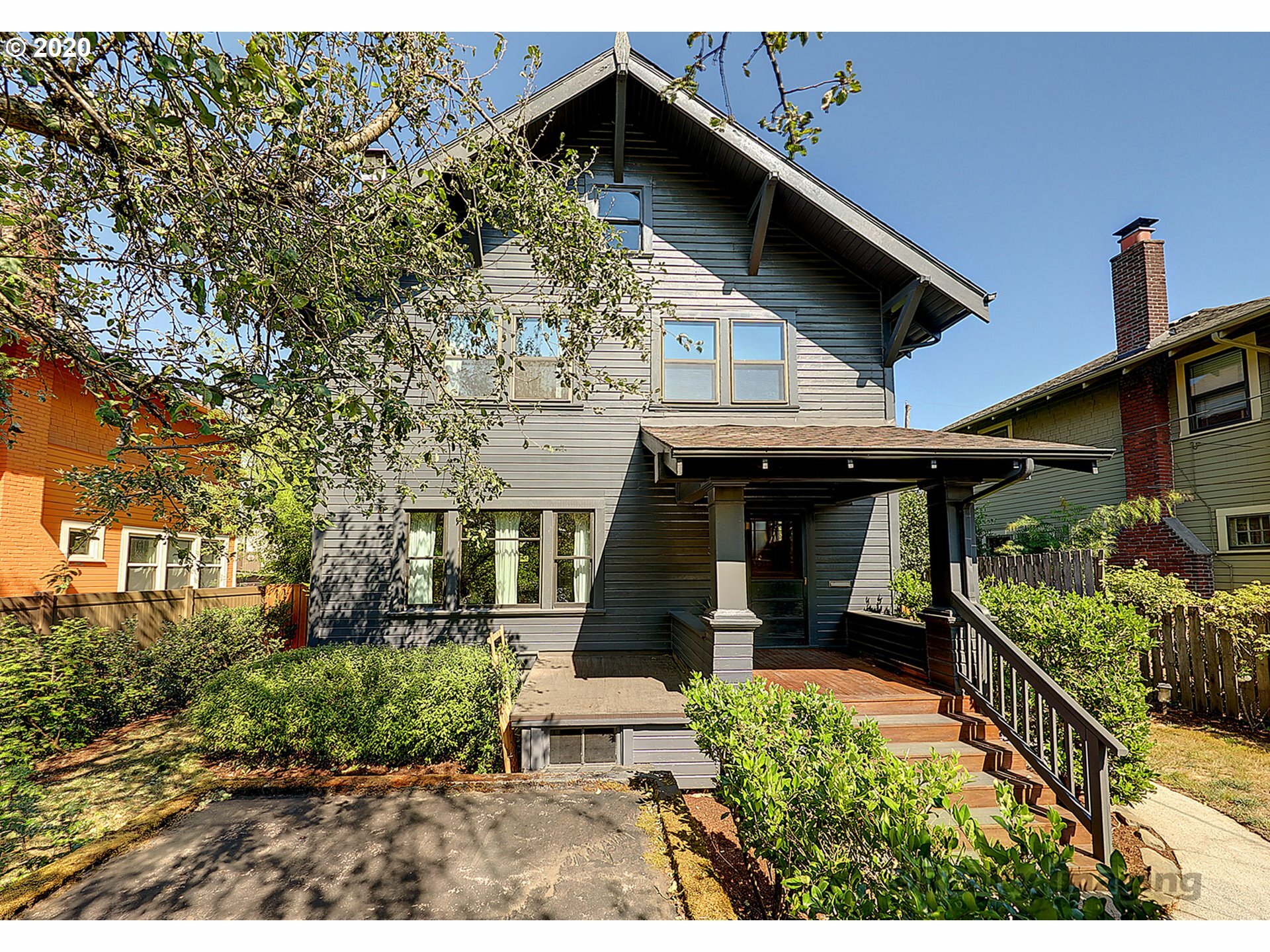 Property Photo: 3015 NE Weidler St OR 97232