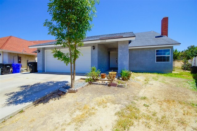 Property Photo:  2040 Alberque Ct  CA 92139 