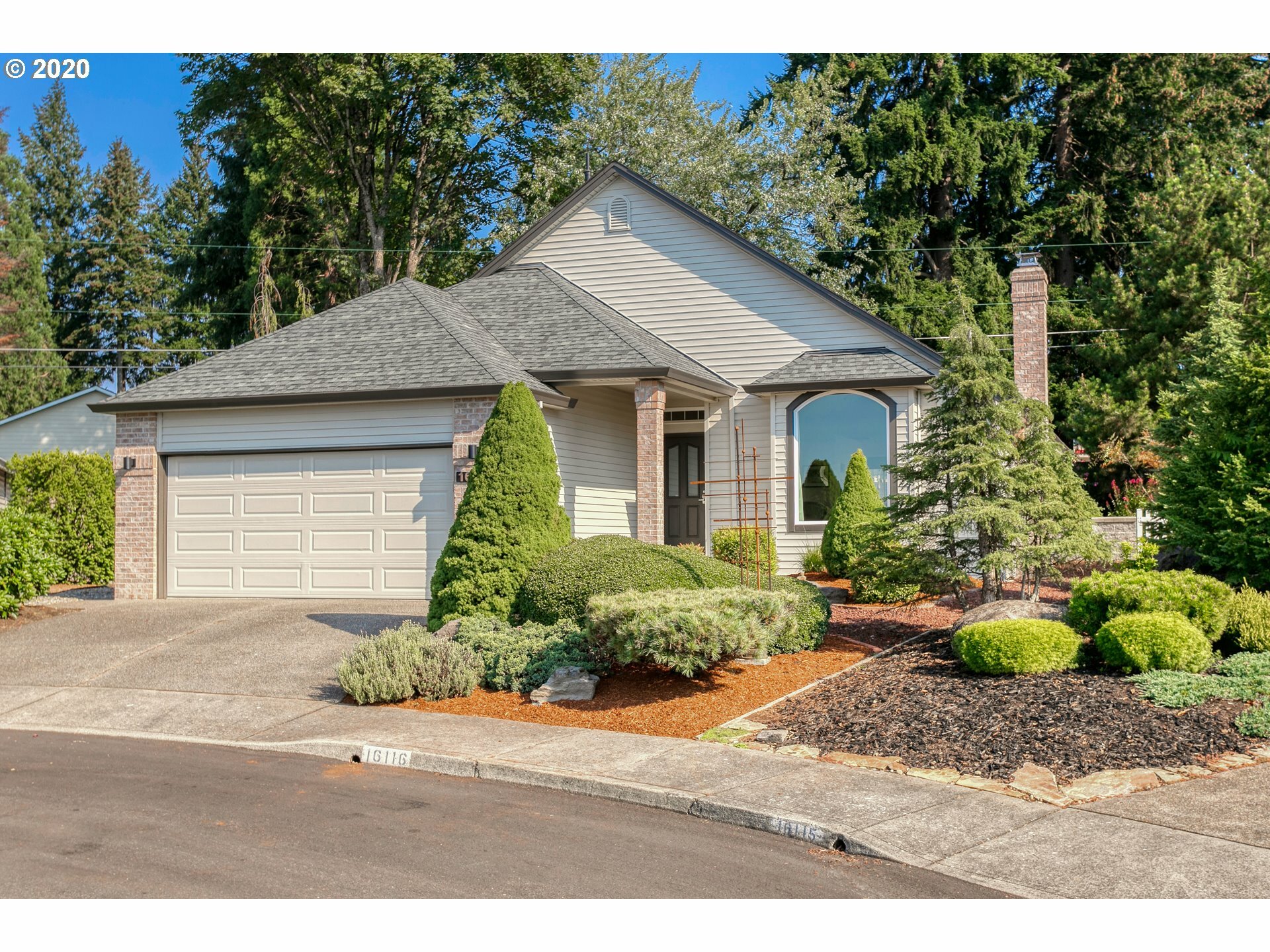 Property Photo:  16116 SE 35th Cir  WA 98683 