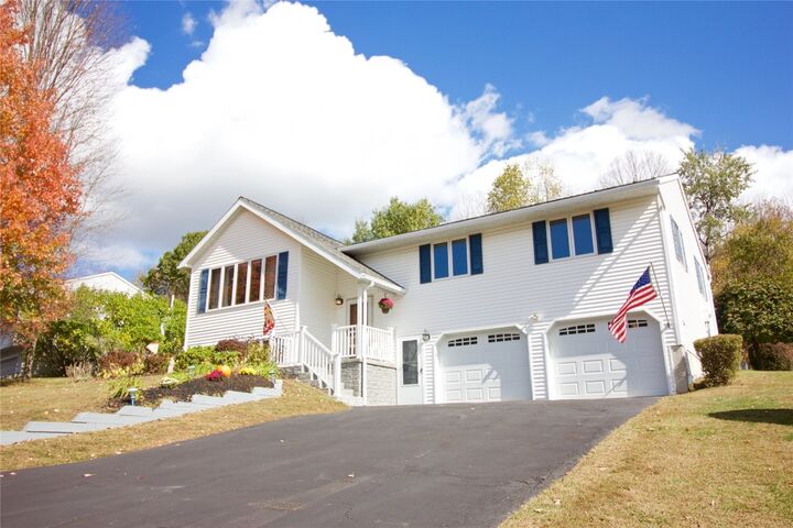 70 Coventry Road  Endicott NY 13760 photo