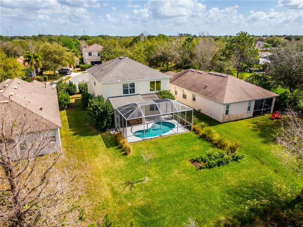 Property Photo: 13858 Waterthrush Place FL 34202