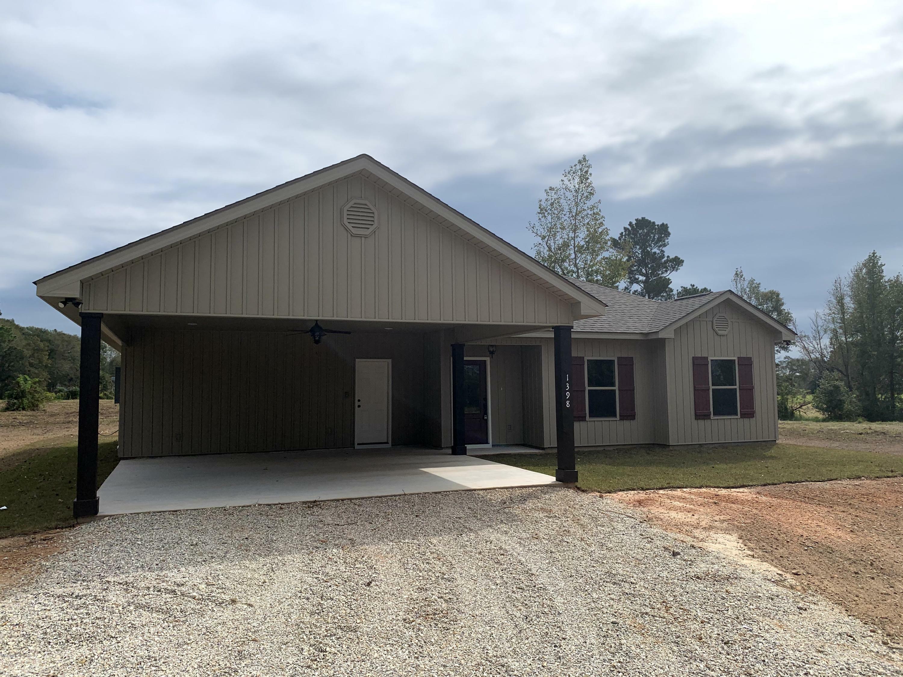 Property Photo: 1398 Savannah Millard Road MS 39470
