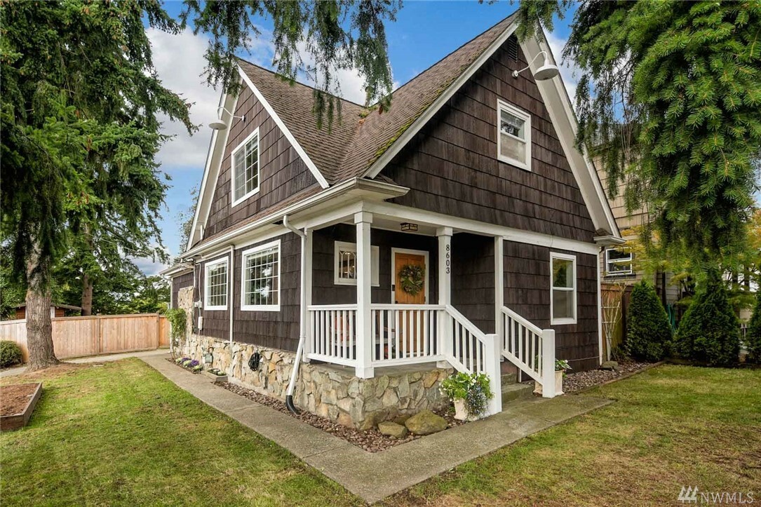 Property Photo: 8603 Corliss Ave N WA 98103