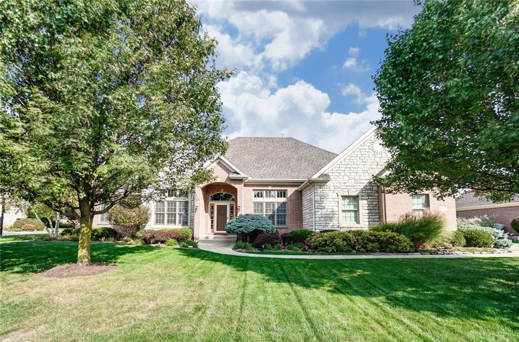 Property Photo: 2771 Meadowpoint Drive OH 45373