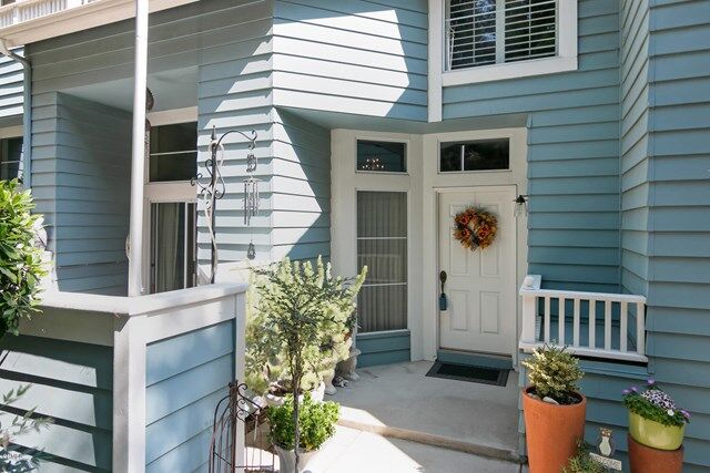 Property Photo:  733 Balfe Street  CA 93003 