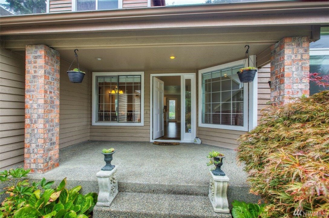 Property Photo: 20405 109th St Ct E WA 98391