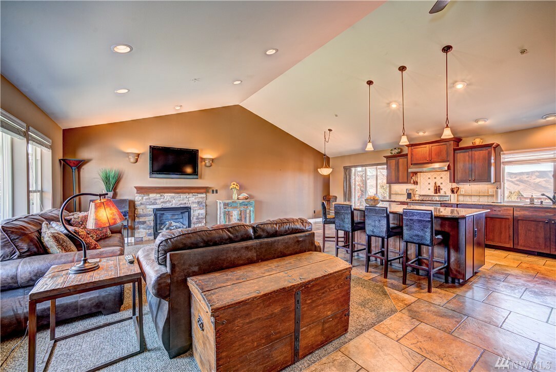 Property Photo:  2374 Prairie Dr  WA 98802 