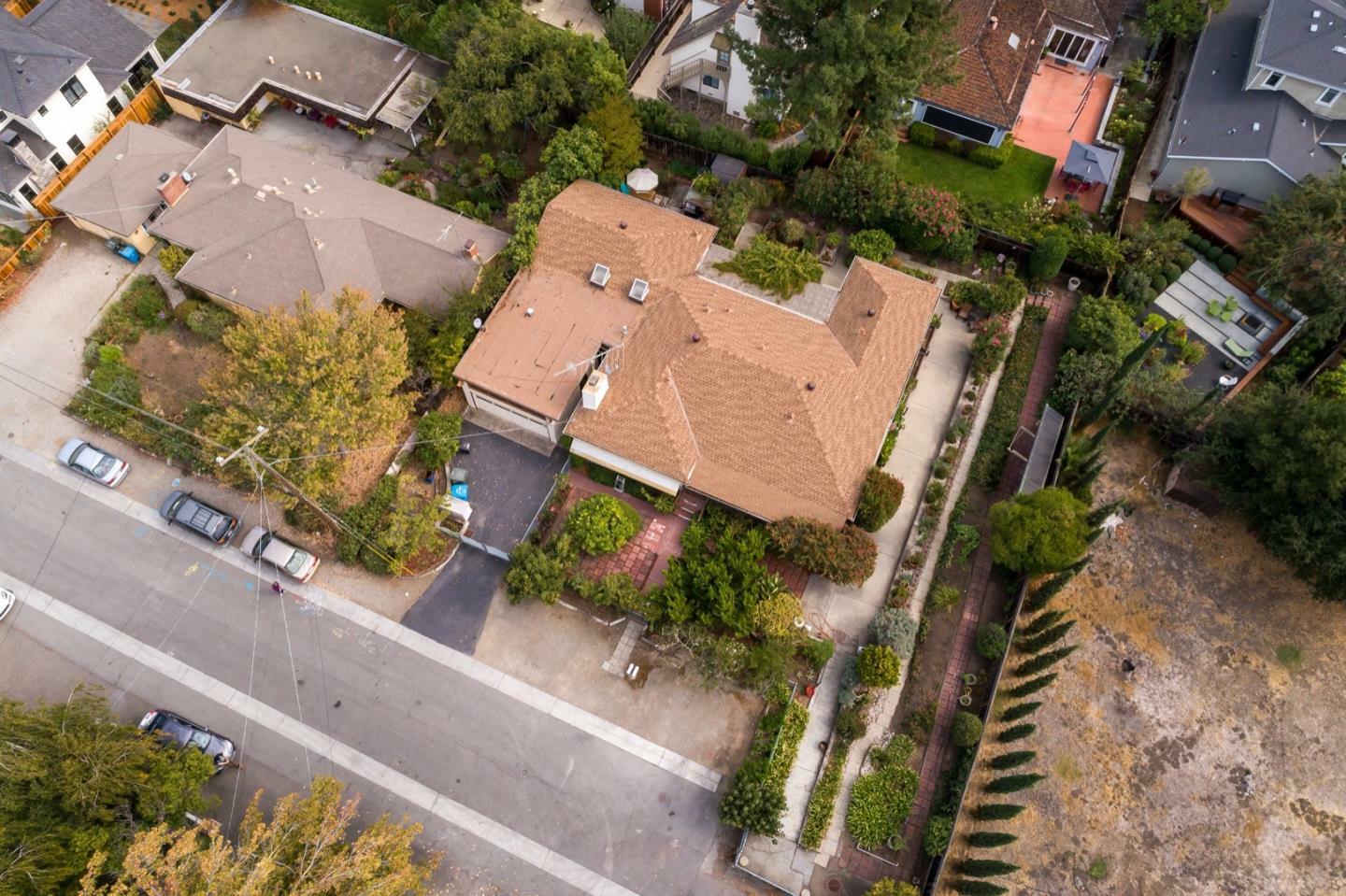 Property Photo:  2191 Mills Avenue  CA 94025 