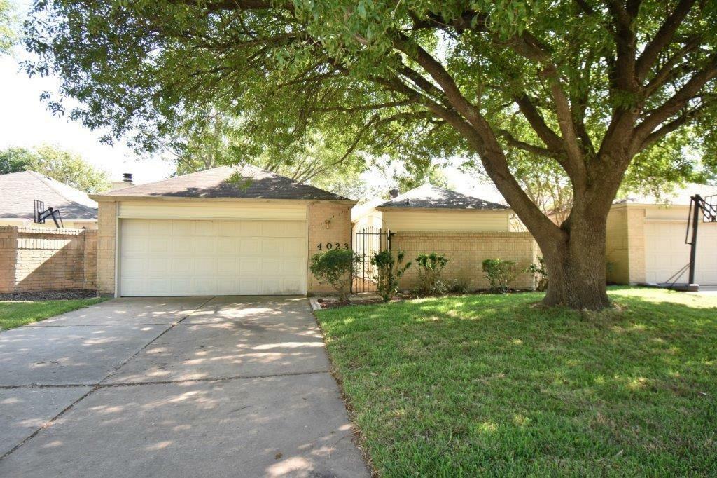 Property Photo:  4023 Summit Valley Drive  TX 77082 