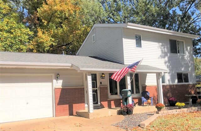 Property Photo: 885 Lilac Drive 63031