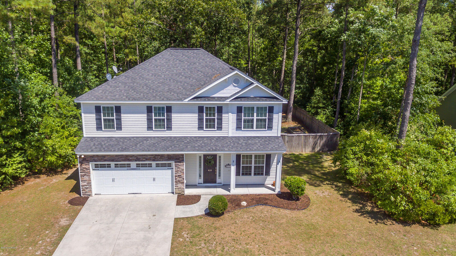 Property Photo:  616 Weeping Willow Lane  NC 28540 