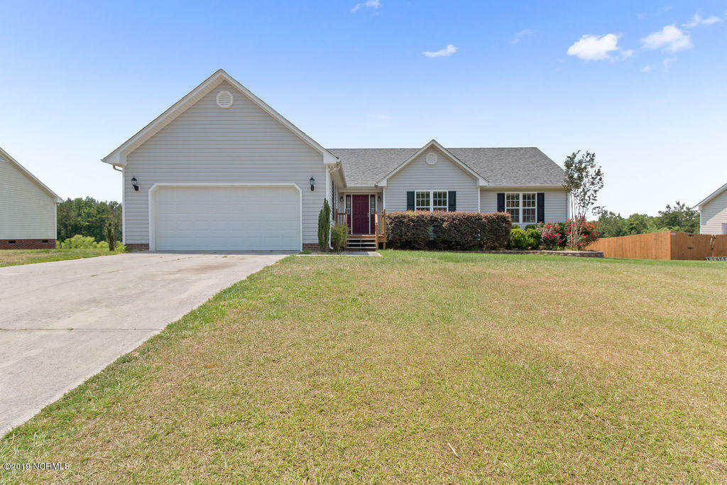 Property Photo:  213 E Ridge Court  NC 28540 