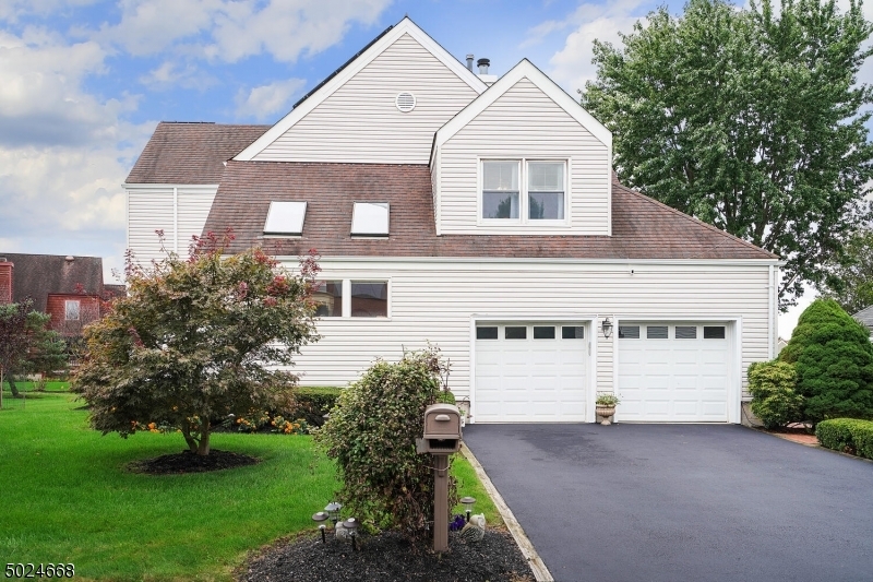 Property Photo:  104 Everett Close  NJ 08844 