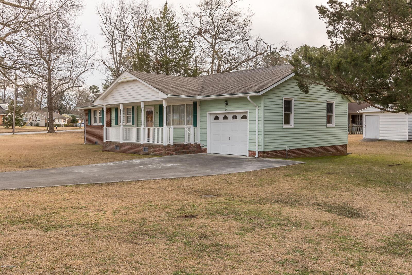 Property Photo:  901 Sioux Drive  NC 28540 