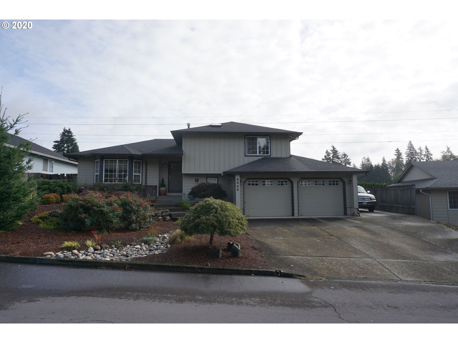 Property Photo:  8605 NE 31st Ct  WA 98665 