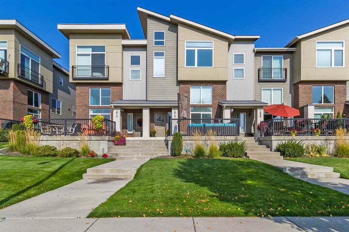 1810 W Summit Pkwy  Spokane WA 99201 photo