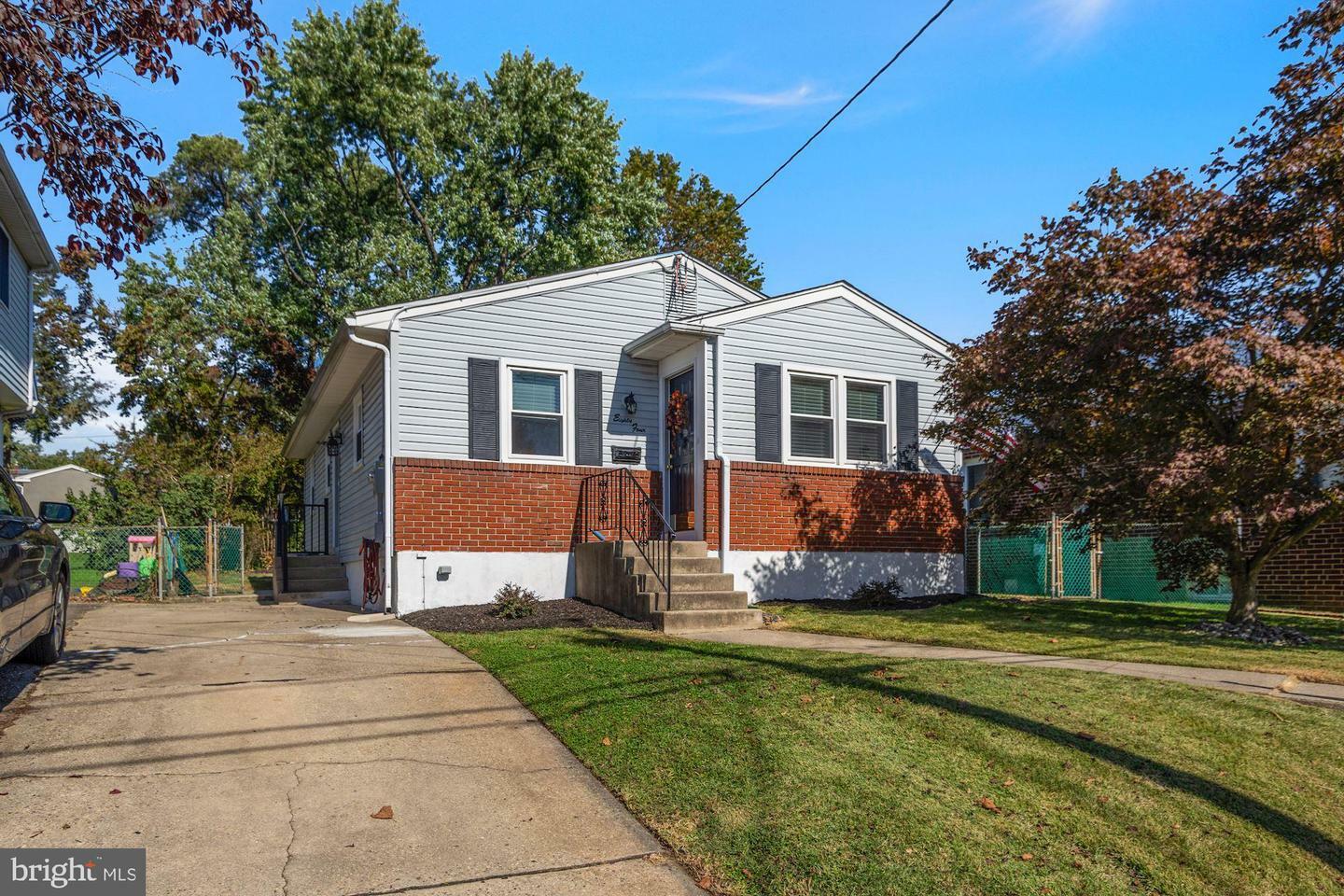 Property Photo:  84 Knight Avenue  NJ 08078 