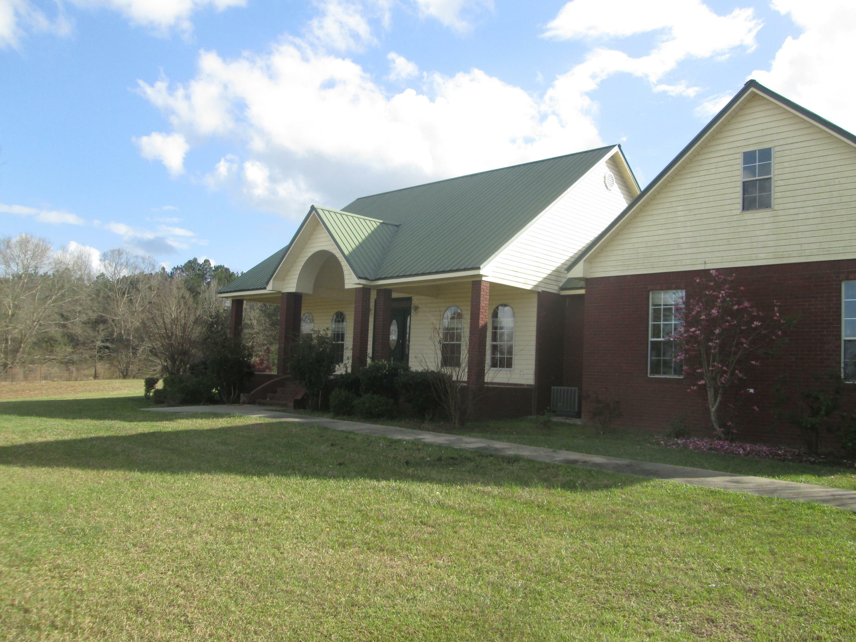 Property Photo:  60 Thomas Ln.  MS 39462 