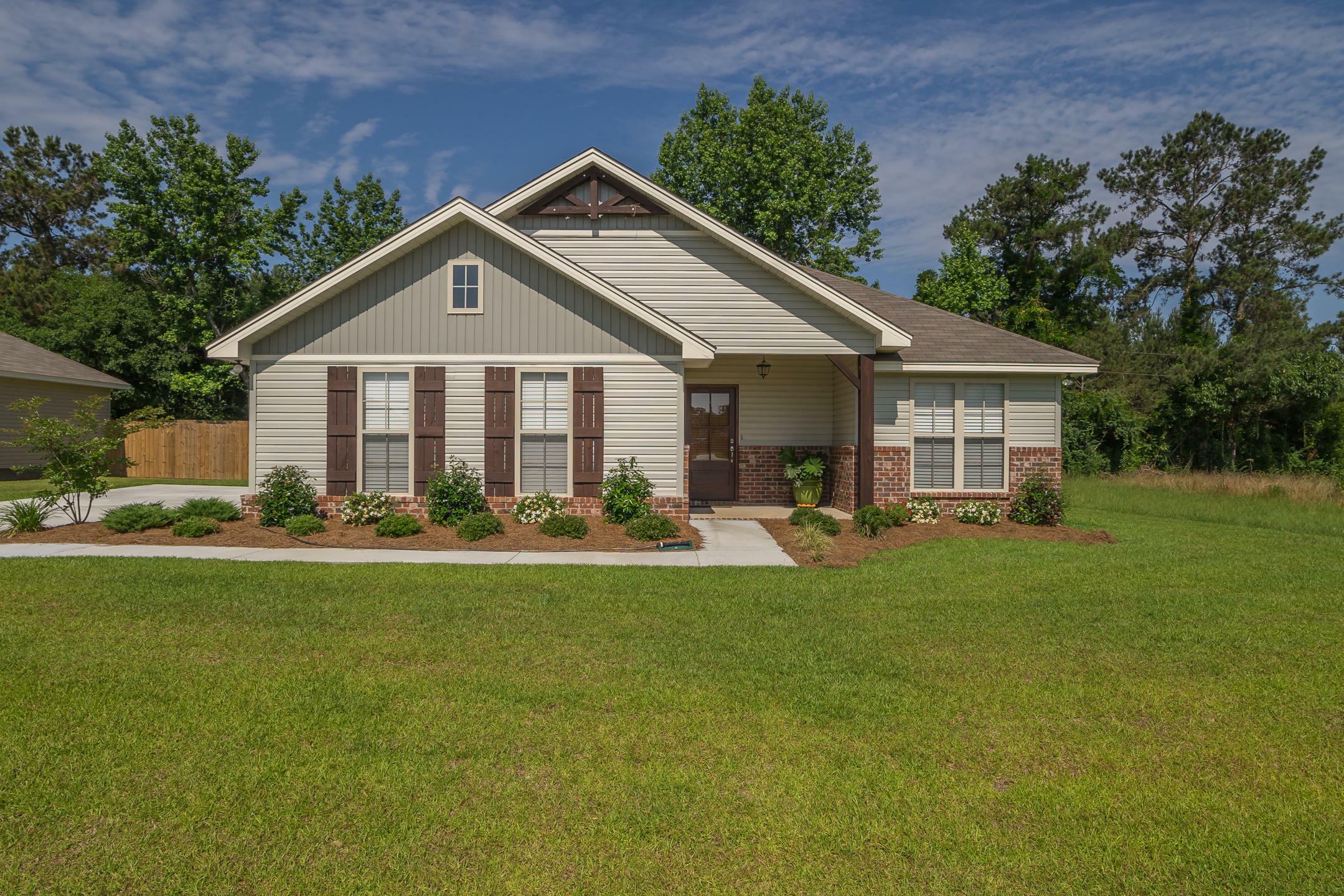 Property Photo:  11 Thomford Way  MS 39465 