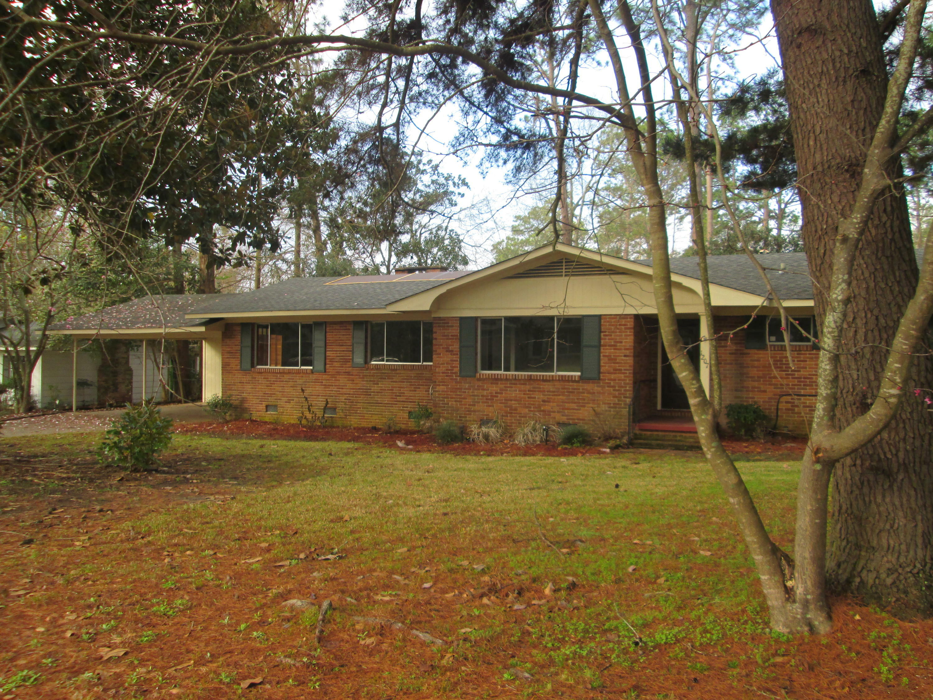 Property Photo:  1207 Estelle St.  MS 39402 