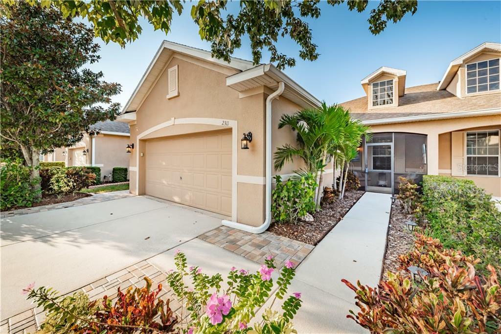 Property Photo:  2311 Barracuda Court  FL 34691 