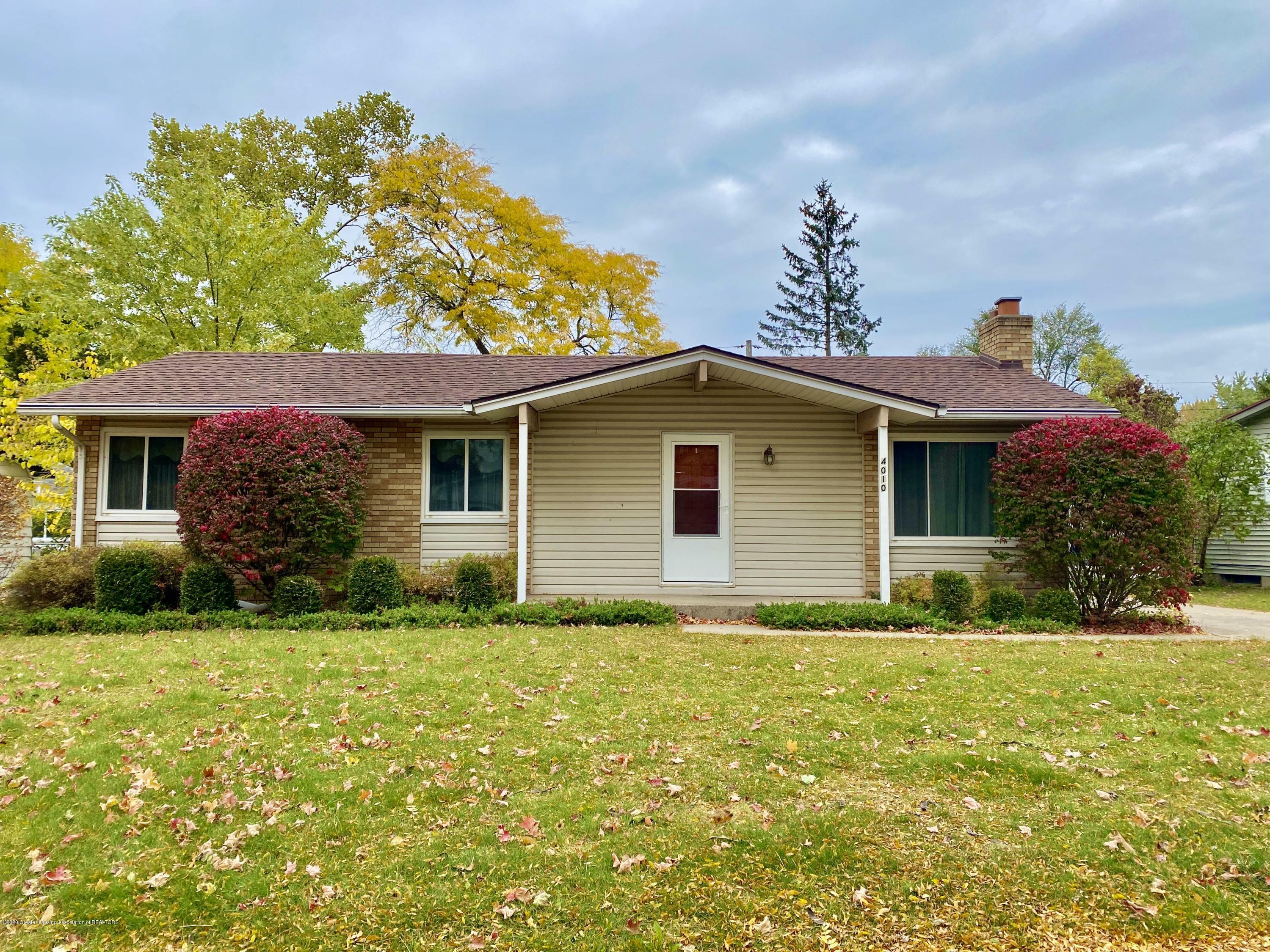 Property Photo:  4010 Windward Drive  MI 48911 