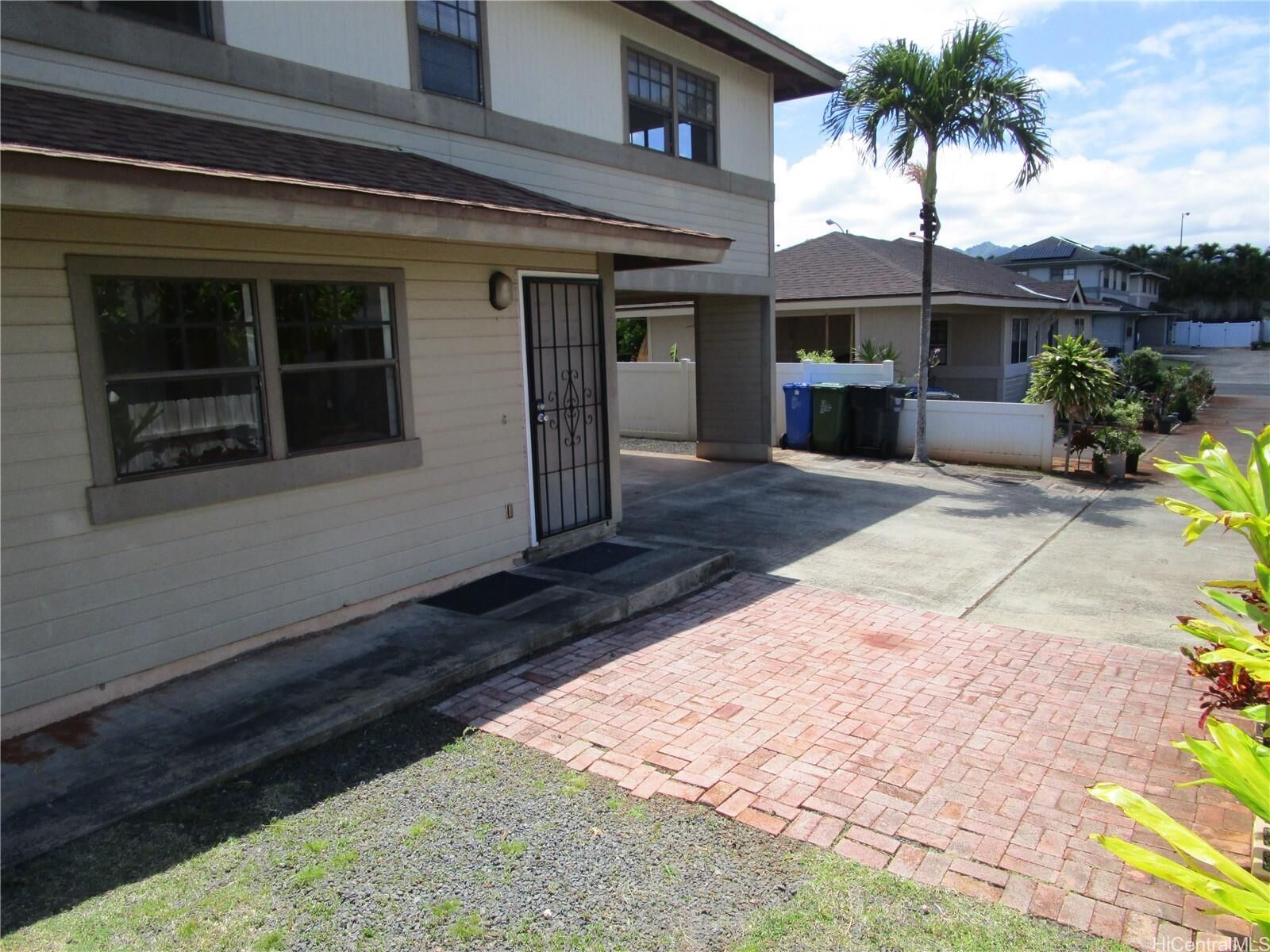 Property Photo: 94-1173 Kapehu Street HI 96797