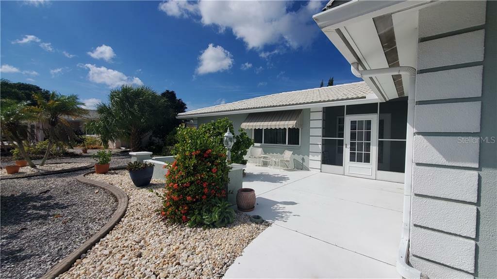 Property Photo:  21 Brentwood Lane  FL 34223 