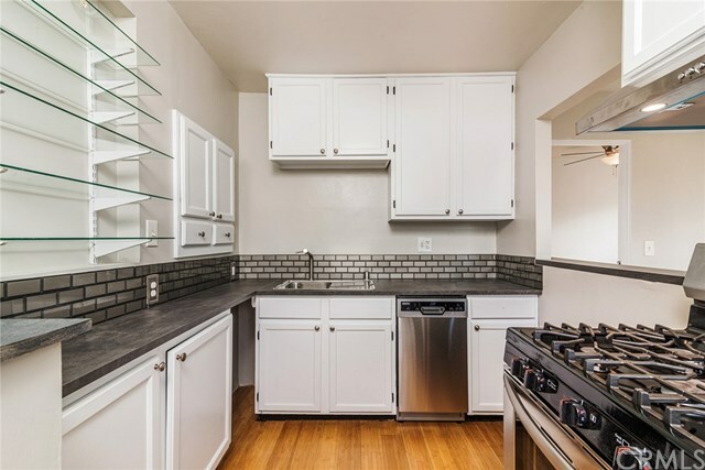 Property Photo: 1513 E Broadway CA 90802