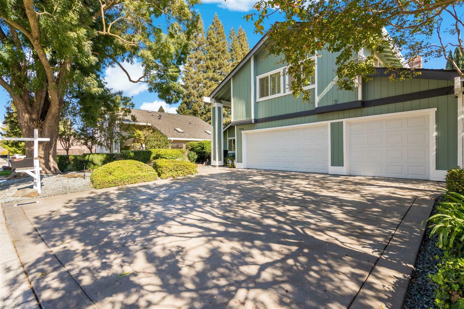 Property Photo:  7327 River Place Way  CA 95831 