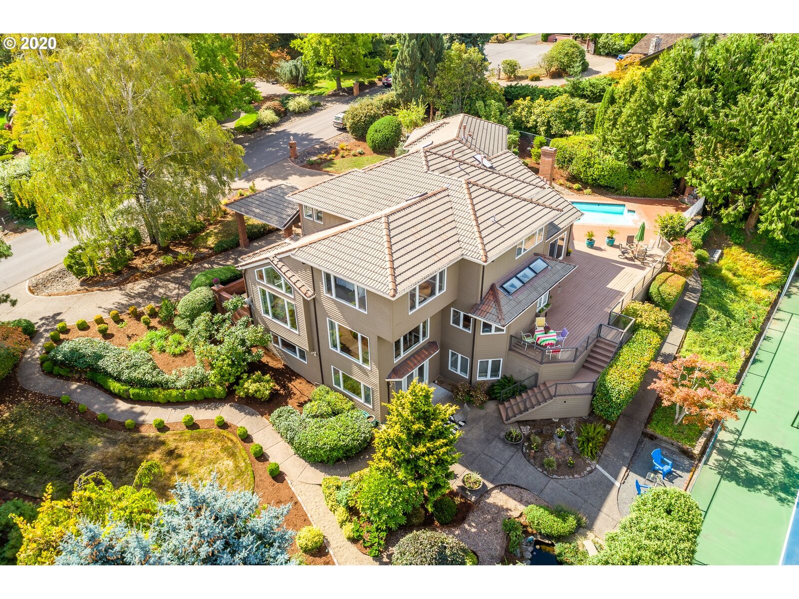 Property Photo:  12305 SW Duchilly Ct  OR 97224 