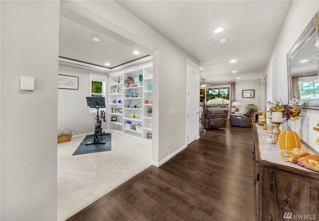 Property Photo:  14426  Parkview Court E  WA 98391 