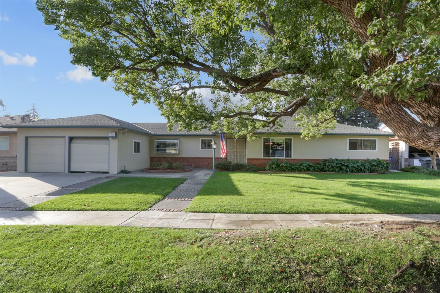 1539 E Stuart Avenue  Fresno CA 93710 photo