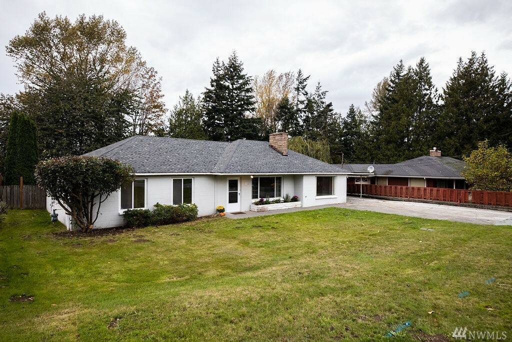 Property Photo:  1109 N 8th St  WA 98273 