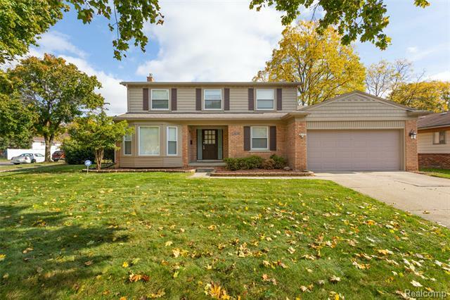 Property Photo:  16186 Golfview Street  MI 48154 