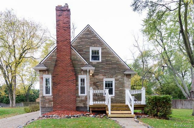 Property Photo: 25 Linabury Avenue MI 48328