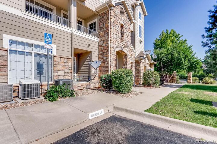 1520 S Florence Way 102  Aurora CO 80247 photo