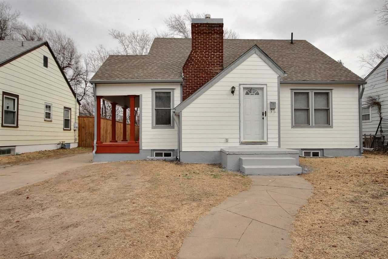 Property Photo:  1248 S Hydraulic St  KS 67211 