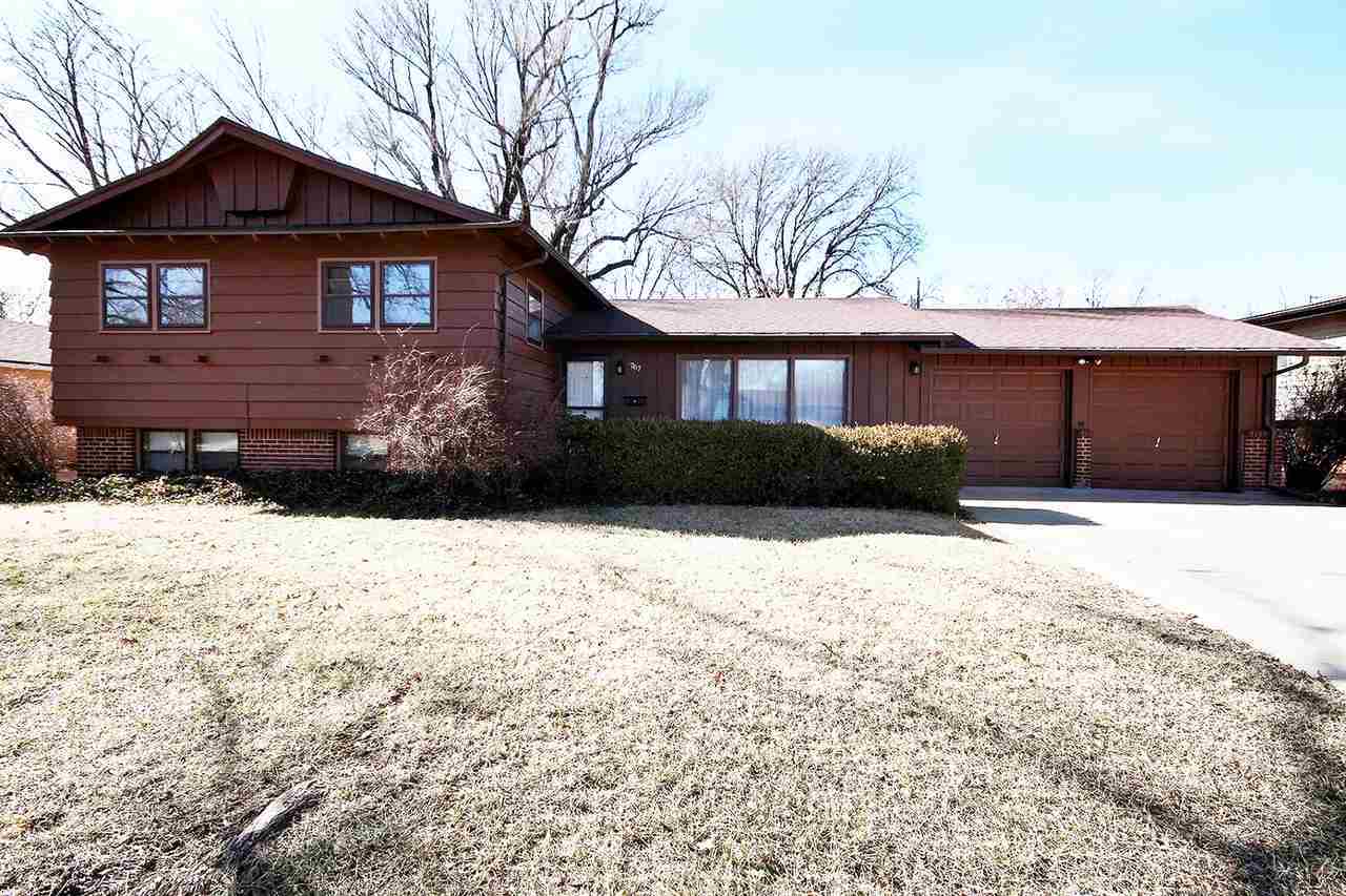 Property Photo:  767 N Valleyview  KS 67212 